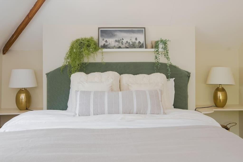 Adorable 2 Bedroom Guest House Hawkhurst Exterior photo